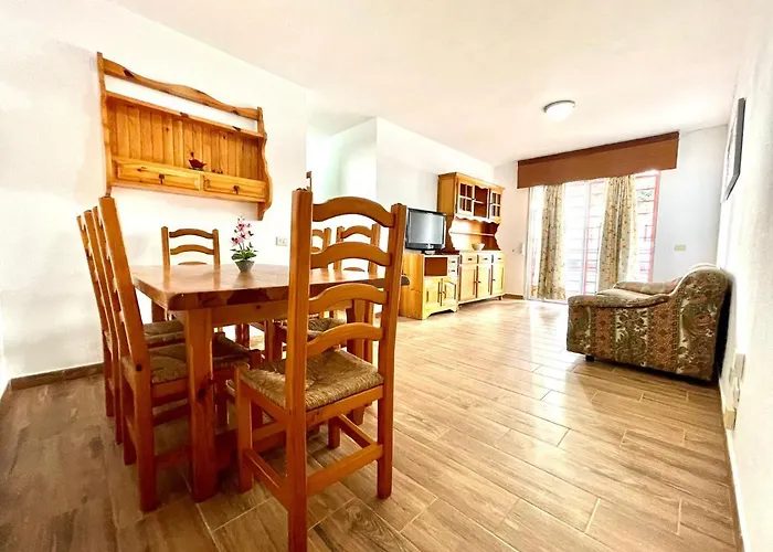 Apartamento Urb. Palmeras Del Sur Con Piscina